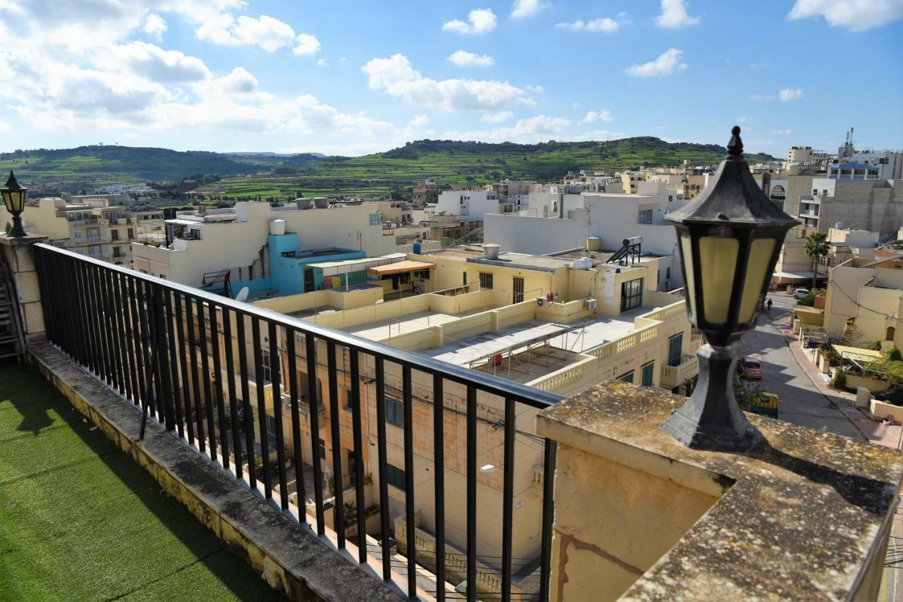 Appartement Red Malta - The Bijou Penthouse à San Pawl il-Baħar Extérieur photo